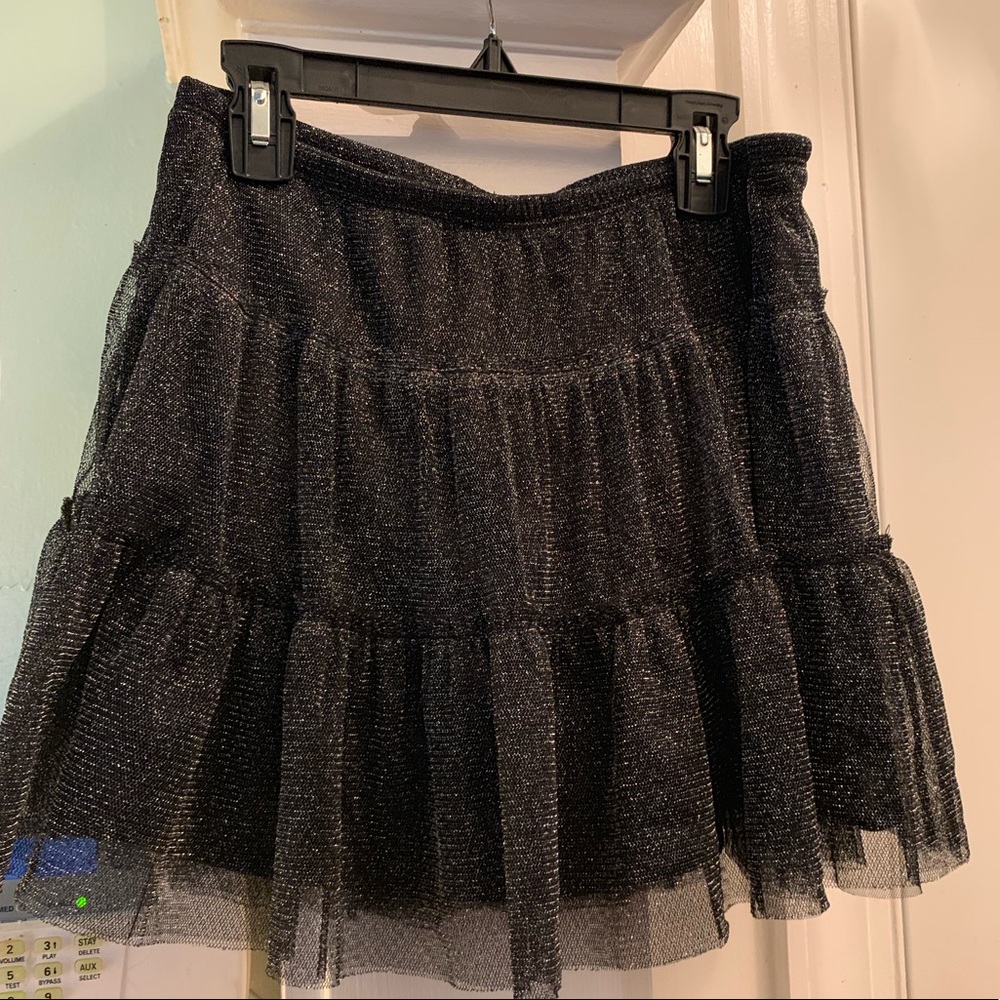 {SALE} SO!!so cute mini tweens blk skirt /silver